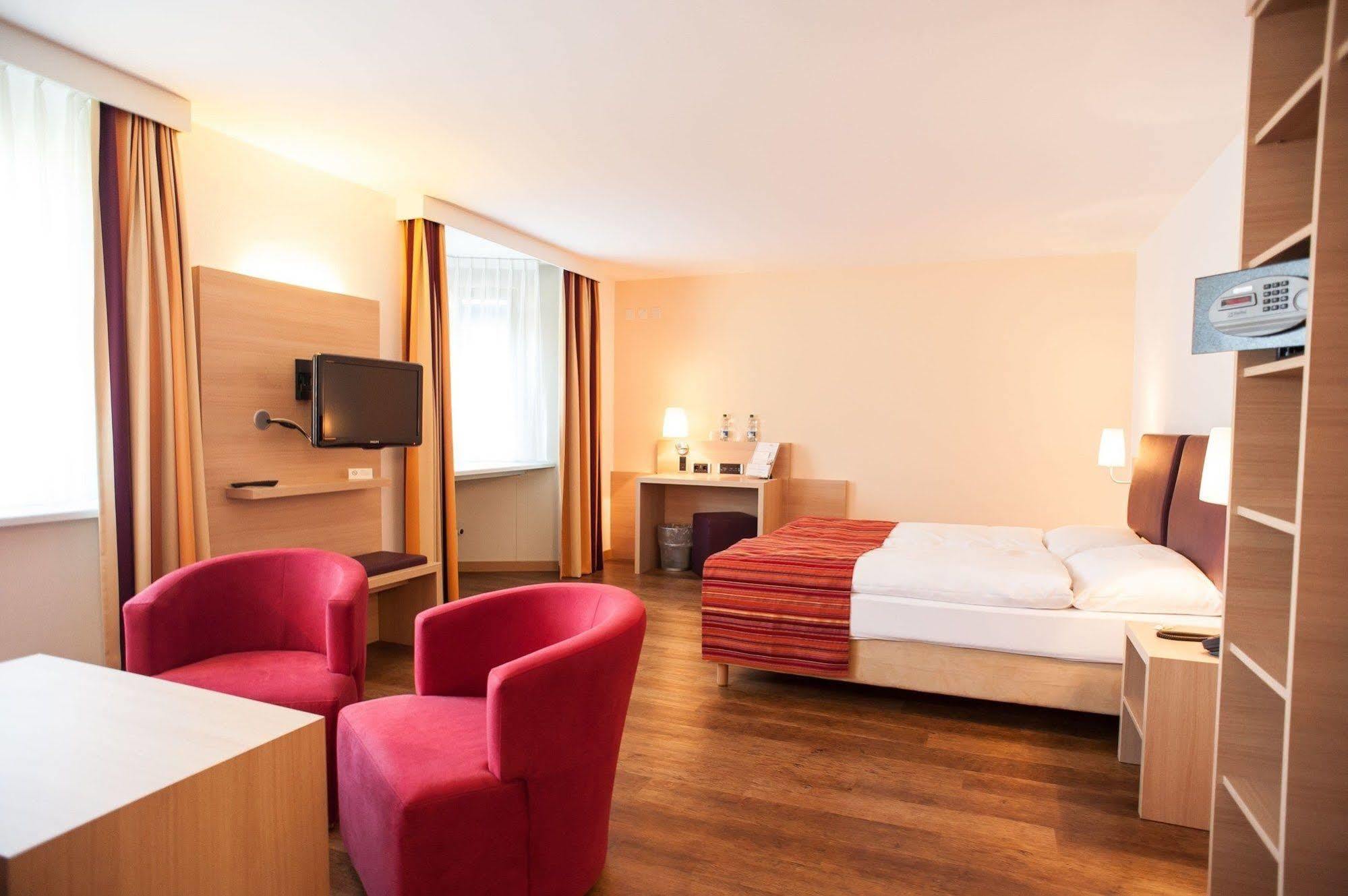 Hotel Coop Tagungszentrum & Hotelpark Im Gruenen Muttenz Εξωτερικό φωτογραφία